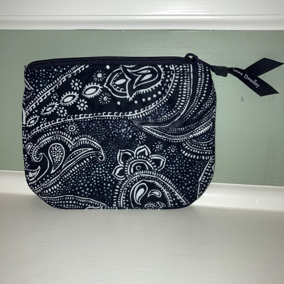 Vera Bradley Cosmetic Travel Bags 3 piece set quilted black and white - Picture 4 of 9